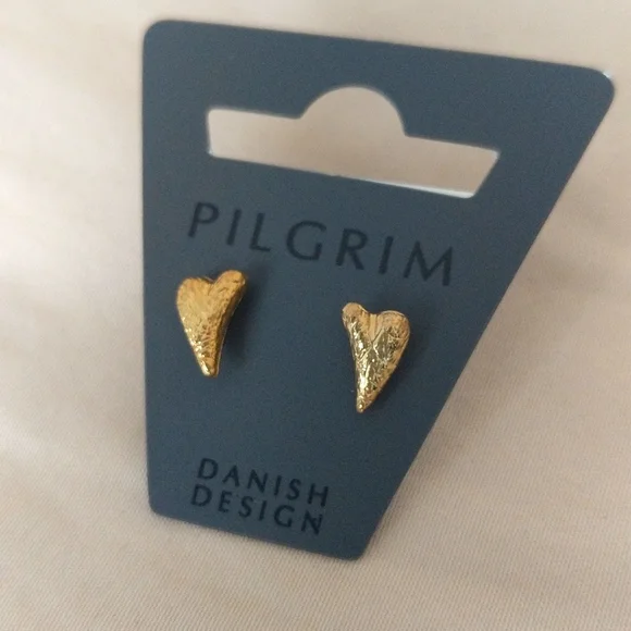 NWT Pilgrim Love Little Heart Stud Earrings - Picture 3 of 8